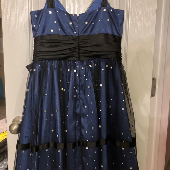 Navy Blue and Black Dress - Picture 3 of 4